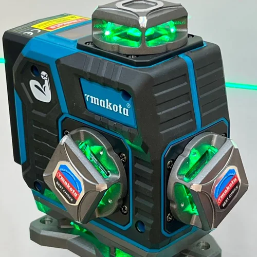 بروز ترین تراز لیزری با باتری های بزرگ تای پی سی و 3 کله چرخشی و فلزی همراه 3 پایه 160 تلسکوپی ماکوتا مدل TPC_4F ،ویدئو انباکس پائین صفحه