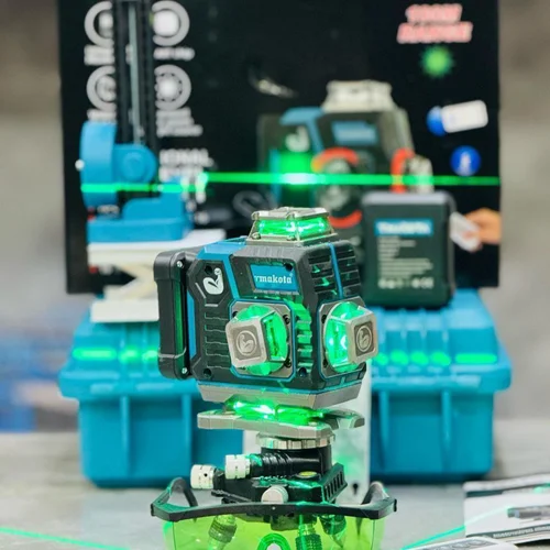 بروز ترین تراز لیزری با باتری های بزرگ تای پی سی و 3 کله چرخشی و فلزی ماکوتا مدل 75M_5V ، ویدئو تست پائین صفحه